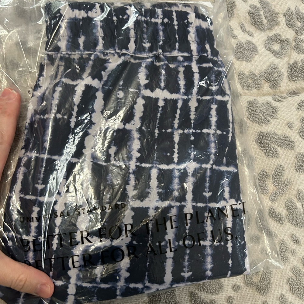Universal Standard Blue and White Swim shorts NWT US size Large (women’s 22-24) - Picture 8 of 9
